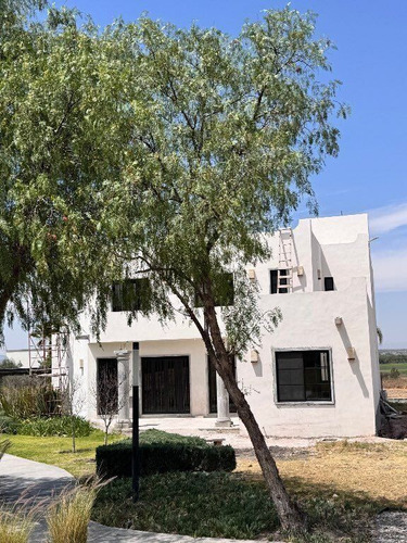 Casa En Venta En San Miguel De Allende | Campanas Residencial Con Amenidades