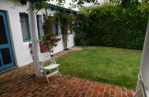 Casa En Venta De 5 Dormitorios En La Barra -ref:3949