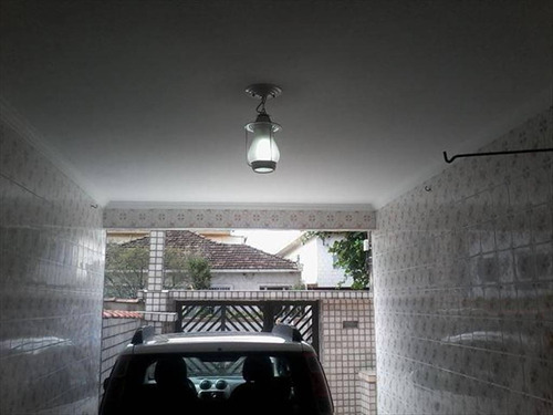 Imagem 2 de 30 de Bem Localizada 4 Dormitorios 1 Suite 3 Banheiros Sala 2 Ambiente 2 Vagas Na Garagem 1 Cozinha Grande Escritorio Deposito Para Alimentos Area De Serviço Com 2 Tanques - Hm1628