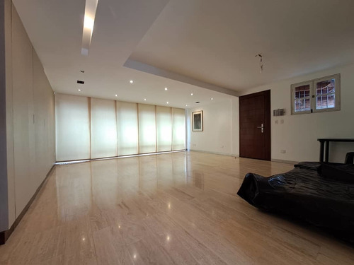 Imagen 23 de 28 de Se Vende Casa 264m2 5h+s/5b/4p Colinas De Santa Monica 6191