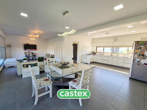 Imagen 5 de 30 de Casa Con Fondo Al Lago Y Piscina En Venta En Terravista