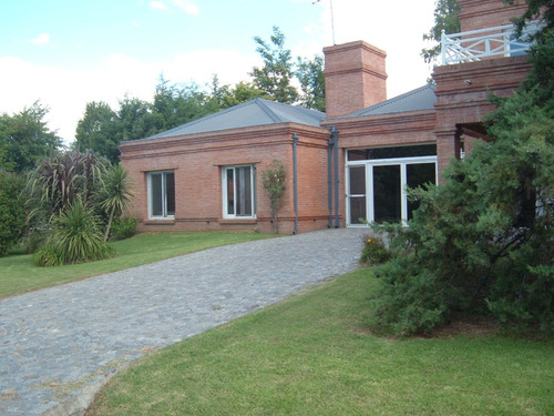 Excelente Casa +pisina+parque+bosque +caseros+mucho Mas- Funcional