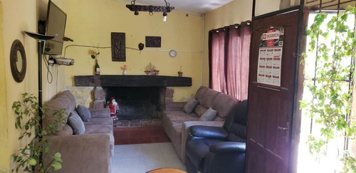 Oportunidad, Casa Dos Dormitorios Y Barbacoa A Reparar