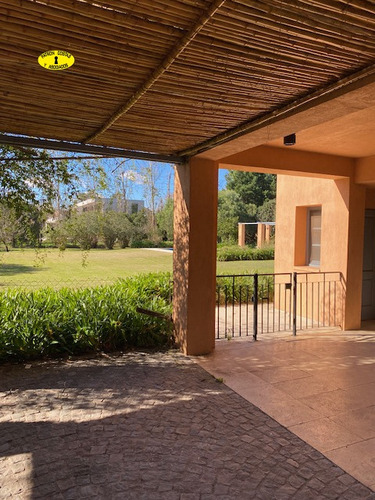 3361em-espléndida Casa De 500 M2 Estilo Californiano Al Polo
