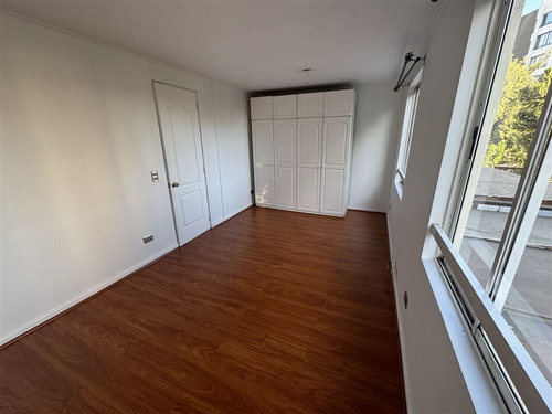 Casa En Arriendo De 4 Dorm. En Huechuraba