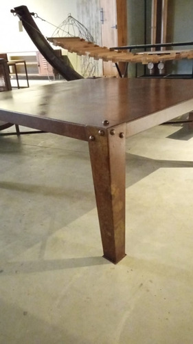Imagen 3 de 9 de Mesa Ratona De Hierro Y Chapa 80 X 80 Cm. Estilo Industrial