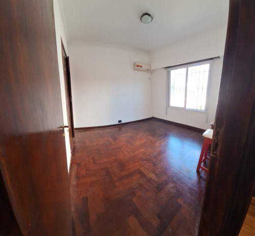 Venta De Ph De 3 Ambientes Con Patio Escucho Ofertas Permut