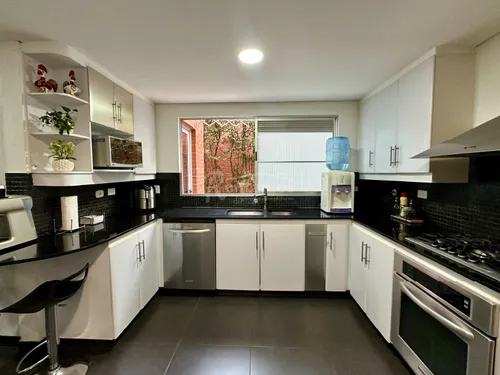Casa En Venta En Benedictinos. Cod V776004