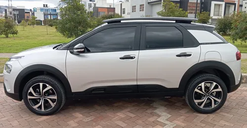 Citroën C4 Cactus 1.6 Shine Turbo Aut