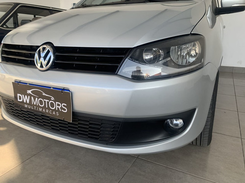 Imagem 3 de 12 de Volkswagen Fox 1.6 4p Flex Prime I-motion Automatizado
