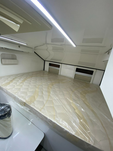 Camper Ag-240 Sobre Renault Alaskan - Silfred Motorhome