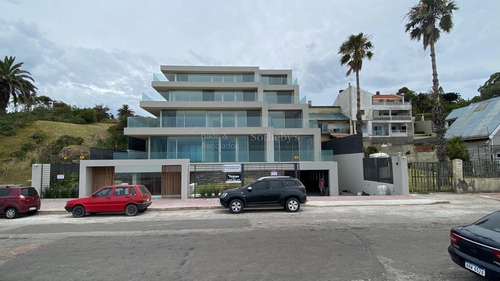 Imagen 13 de 30 de Apartamento Super Lujo Frente Al Rio - Residencia Ola