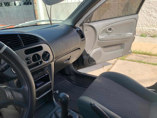 Imagen 9 de 13 de Mitsubishi Signo Full Equipo