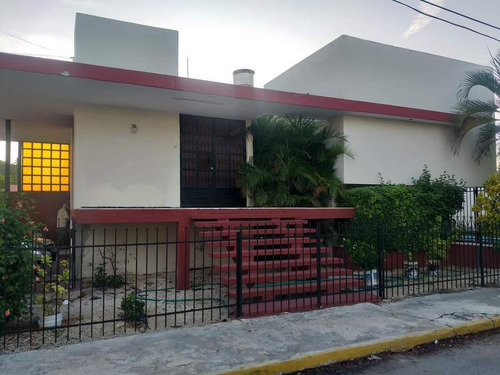 Amplia Casa En Esquina En Venta Miguel Aleman (qvc-2550)