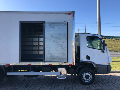 Mb Accelo 1016 Ano 2022/22 - Mercedes Benz Caminhões - Baú