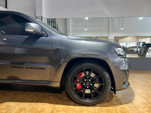 Imagen 8 de 25 de Jeep Grand Cherokee 2018 6.4 Srt Atx 465hp At