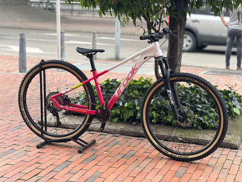 Bicicleta Sikua 29 / 2x10 Blanco / Rosa Componentes Shimano