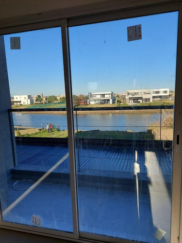 Imagen 19 de 25 de Casa Al Lago En Venta En El Canton!