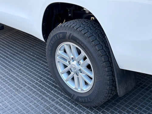 Toyota Hilux Pick-Up 2.4 Cs Dx 150cv 4x4
