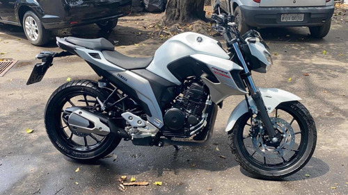 Imagem 2 de 4 de Yamaha Fz25 Fazer