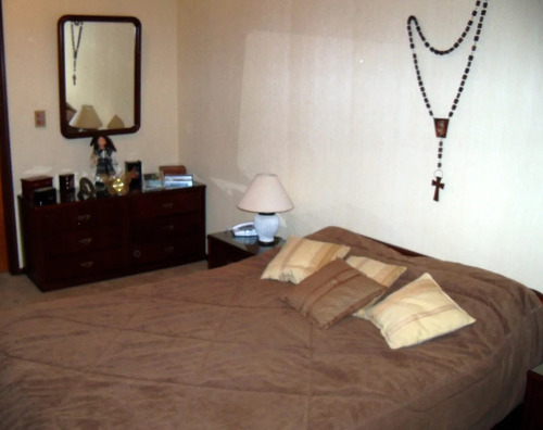 Vendo En Colon Casa Con Piscina , Barbacoa De 3 Dorm. Y Gar