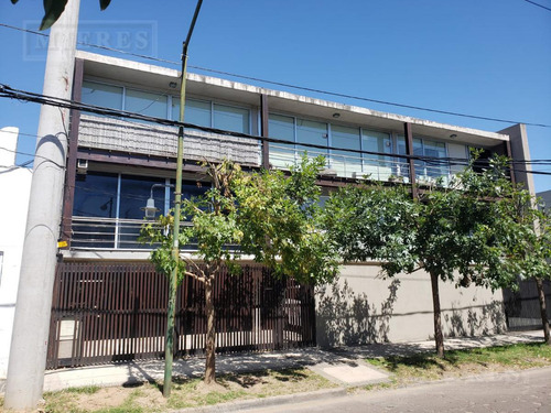 Excelente Oficina De 70 M2 En Alquiler En San Isidro
