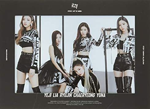 Itzy Itøz Me (random Cover) Postcard Photo Book Photos Cd