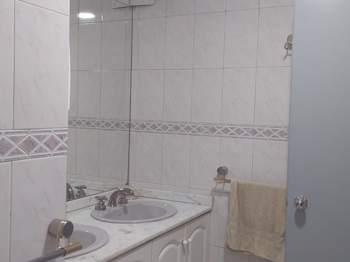 Oficinas , Piso Completo 297 Mts, Frente A Plaza Roma