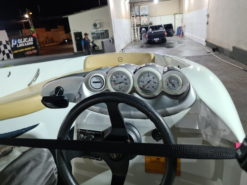 Imagem 5 de 14 de Lancha Newboats Super 155