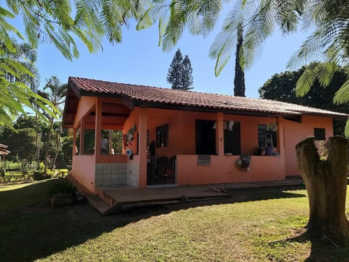 Imagem 2 de 13 de Essa É A Chácara Perfeita Para Quem Está Em Busca De Segurança E Principalmente Conforto, Confira: - 1475
