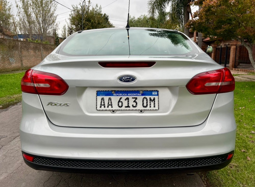 Ford Focus III 1.6 Sedan S