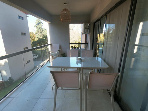Imagen 23 de 30 de Departamento Venta Pilar!!