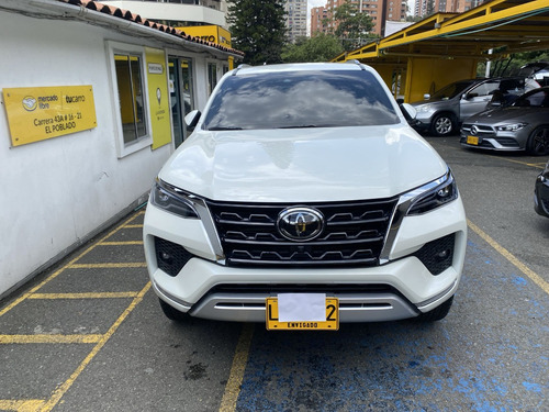 Toyota Fortuner 2.4 Srv Diesel 4x2 2022