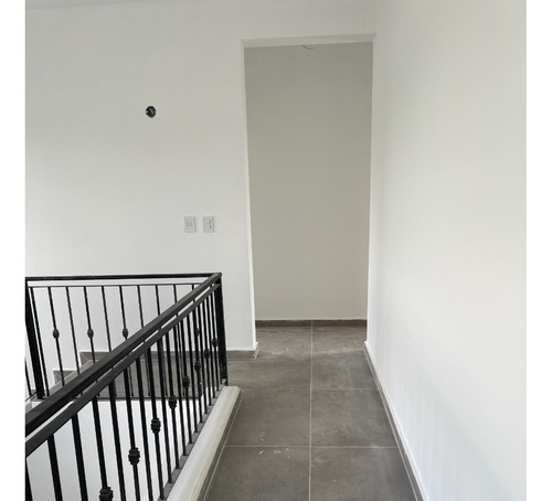 Imagen 17 de 26 de Excelente Casa En Venta 5 Ambientes En San Matías Con Dependencia De Servicio!