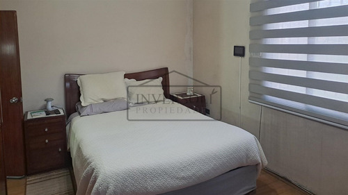 Casa En Venta De 4 Dorm. En Ñuñoa