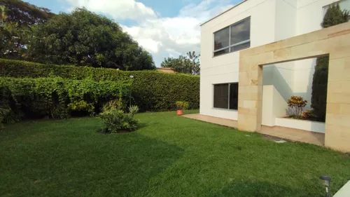 Casa En Venta En Pance. Cod V11497