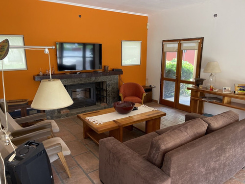 Excelente Casa Quinta- Barrio Esteban Echeverria