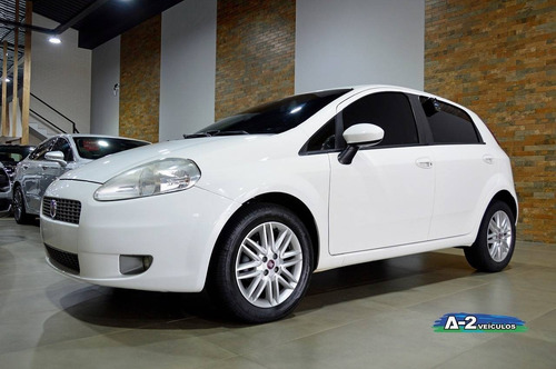 Fiat Punto 1.8 Essence 16v Flex 4p Automatizado