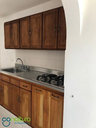Imagen 10 de 17 de Apartamento En Arriendo Poblado 472-2555