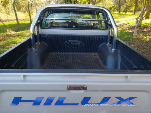Toyota Hilux 2.8 D/cab 4x4 D Sport E/lim 2000