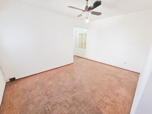 Imagen 5 de 17 de Oportunidad !! Venta - Departamento 2 Ambientes Con Cochera Fija Cubierta - Vicente Lopez
