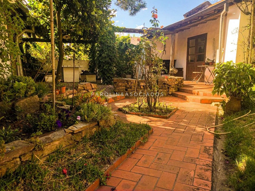 Casa, 2 Dormitorios, 2 Baños, Pinares, Venta Y Alquiler Anual-ref:1340