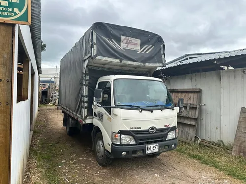 Hino 300 Dutro Pack, Estacas, Unico Dueño, Mmtos. En Hino