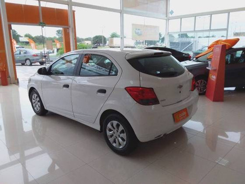 Imagem 6 de 11 de Chevrolet Onix 1.0 Mpfi Joy 8v Flex 4p Manual