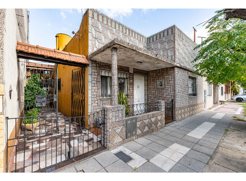 Casa En Venta De 3 Ambientes En Gerli, Magan 2200, Avellaneda