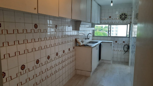 Imagen 3 de 13 de Apartamento Con Garaje En Excelente Zona