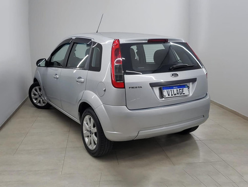 Imagem 12 de 14 de Ford Fiesta Fiesta Se 1.0 8v Flex 2013 2014