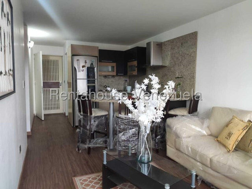 Apartamento Remodelado En El Encantado Listo Para Habitar Dubravska Alarcón 25-19299