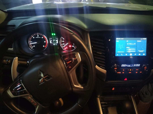 Imagem 7 de 8 de Mitsubishi L-200 Cd Triton Sport Hpe-s Top 2.4 Tb