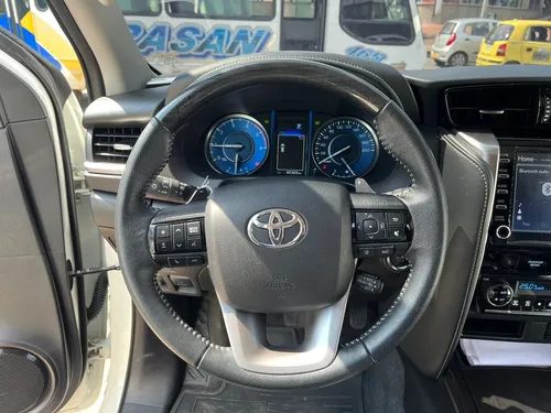 Toyota Fortuner Srv 2.4 4x2 At